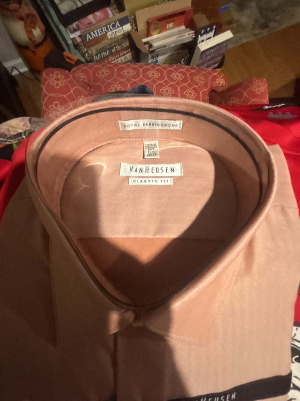 Van Heusen Classic Fit Royal Herringbone Dress Shirt Size 17.5 32/33 Pink